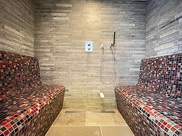 Farmhouse With Turkish Steam Bath