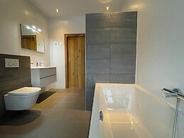 Farmhouse With Turkish Steam Bath