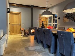 Farmhouse With Turkish Steam Bath