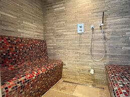Farmhouse With Turkish Steam Bath