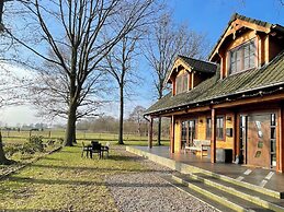 Villa With Sauna & Tub