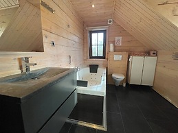 Villa With Sauna & Tub