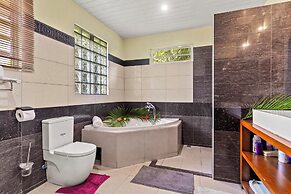 Villa Maoe Pool