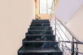 Fabhotel Shadowline