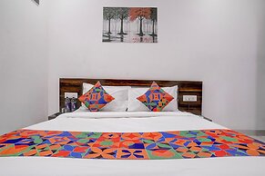 Fabhotel Blue Inn