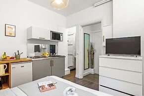 Studio Champs-Élysées Arc Retreat