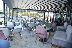 Privilege Oasis Hotel