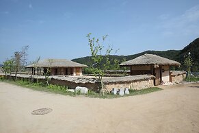Cheongsong HANOK HOTEL ANN