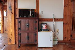 Cheongsong HANOK HOTEL ANN