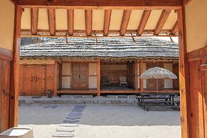 Cheongsong HANOK HOTEL ANN