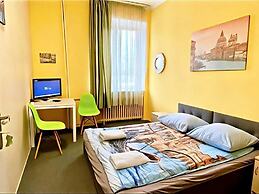 Bon Voyage Apartments