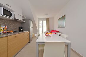 Charming Retreat Just Steps From the Beach