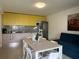 Modern Flat With Balcony by the Beach