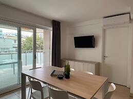 Coastal Flat With Spacious Balcony