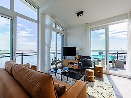 Penthouse With Beach View