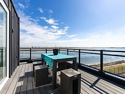 Penthouse With Beach View