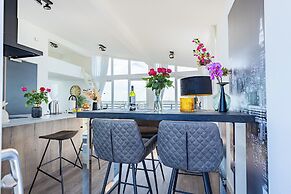 Penthouse With Beach View