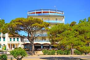 Central Lignano Flat With Balcony