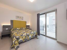 Bright Apartment With Balconies