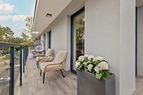 Two-level Apartment, Private Terrace With Jacuzzi