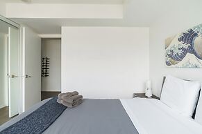 Luxury Suites Downtown with Parking