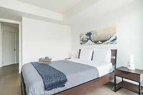 Luxury Suites Downtown with Parking