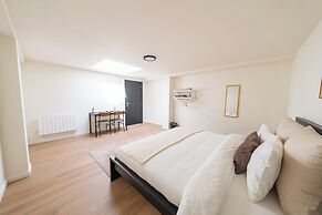 Comfortable Stay for 2 Easy City Access