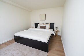 Comfortable Stay for 2 Easy City Access