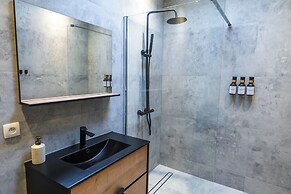 Comfortable Stay for 2 Easy City Access