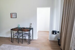 Comfortable Stay for 2 Easy City Access
