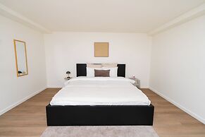 Comfortable Stay for 2 Easy City Access