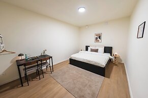 Comfortable Stay for 2 Easy City Access