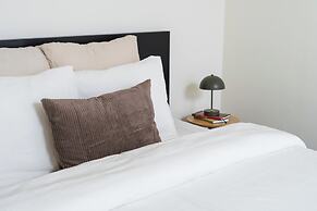 Comfortable Stay for 2 Easy City Access