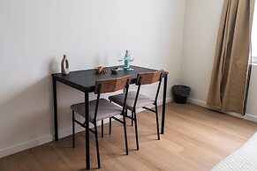 Comfortable Stay for 2 Easy City Access
