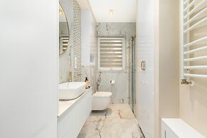 Comfortable 2-room Apartment, Indoor Pool