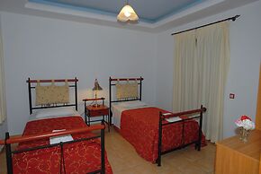 molivos hills