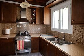 Quiet Two-level Mountain Villa Dorothy Polydrosos