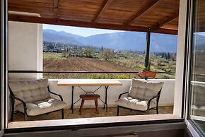 Quiet Two-level Mountain Villa Dorothy Polydrosos