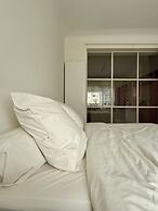 2 bedrooms - baby crib & furnished
