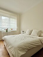 2 bedrooms - baby crib & furnished