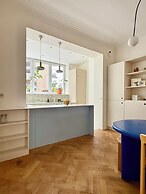 2 bedrooms - baby crib & furnished