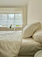 2 bedrooms - baby crib & furnished