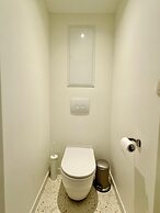 2 bedrooms - baby crib & furnished