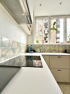 2 bedrooms - baby crib & furnished