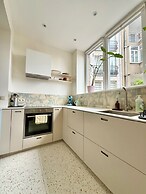 2 bedrooms - baby crib & furnished