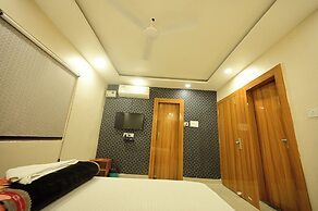 Hotel Stay Leaf