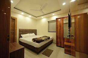 Hotel Stay Leaf