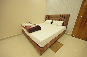 Hotel Stay Leaf