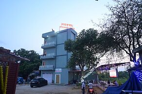 Hotel Stay Leaf