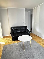 Golden Escape 3 Rooms Apart